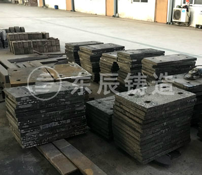 破碎機襯板 /upfile/201902/2019022755843653.jpg